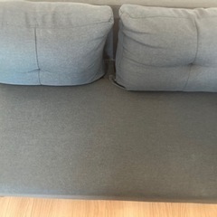 2人掛けソファ　オットマン付きの画像