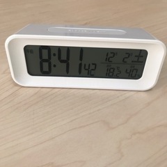 ニトリの置き時計（電波時計）