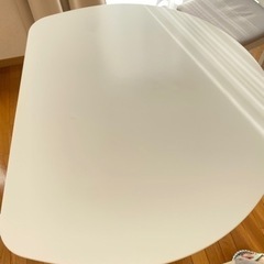 【対応終了】ダイニングテーブル　半円型　ホワイト　北欧 12月中の画像