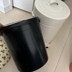 ゴミ箱の画像