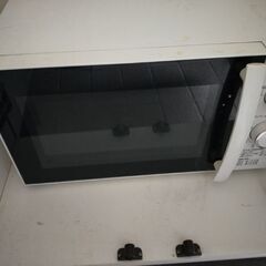 電子レンジ、不要になりましたので差し上げます。2018年製、少々難あり