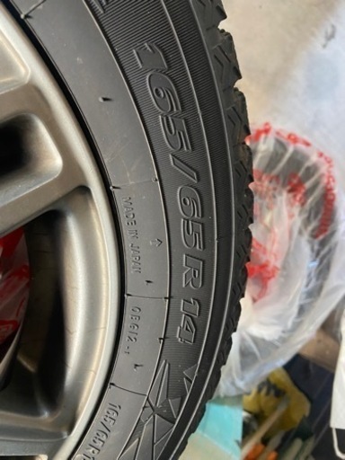 アルミホイール付きスタッドレスタイヤ165/65R14