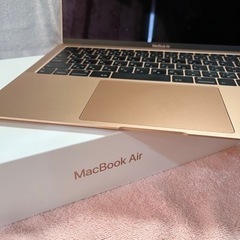MacBook air13インチゴールド美品ネット決済配送可の画像
