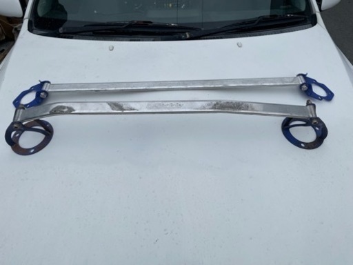 アルテッツァ　TRUST GReddy ストラットタワーバー