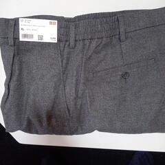 【新品未使用品】ユニクロ　タックワイドパンツ（ブラッシュドツイル）メンズ　XL  グレーの画像