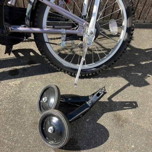 【美品】キッズ　自転車　Jeep 補助輪有