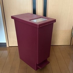 ゴミ箱の画像