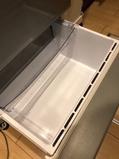 冷蔵庫売ります。