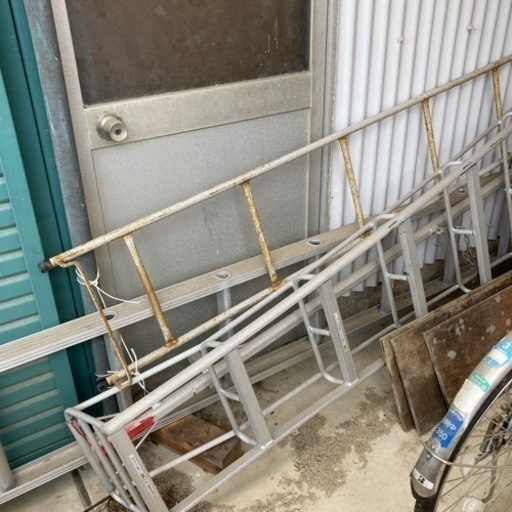 脚立　三脚脚立　おおよそ高さ270cm