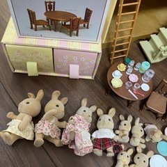 シルバニア　あかりの灯る大きなお家　家具小物人形セットの画像
