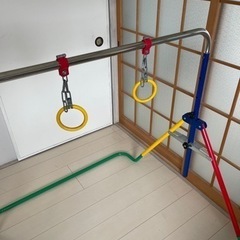 トイザらス　鉄棒の画像