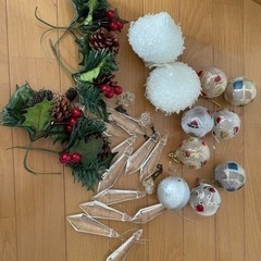 値下げ！LED クリスマスツリー オーナメント付き 屋外可
！の画像