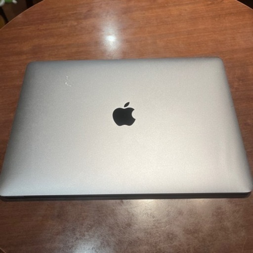 Mac book pro 2016年　512gb  12/6受け付けております。