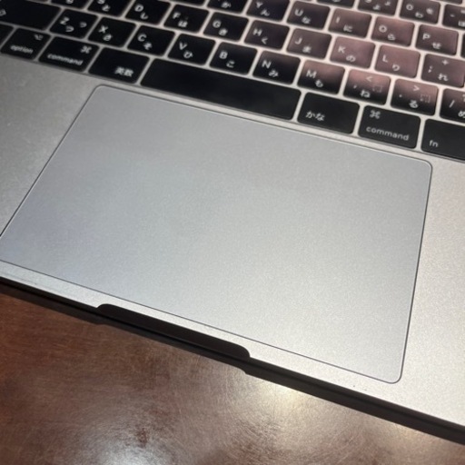 Mac book pro 2016年　512gb  12/6受け付けております。