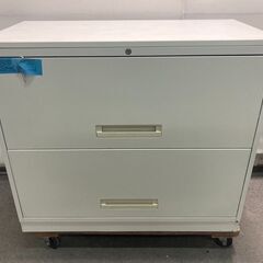 ☆中古￥5,000！金庫　家具　鍵付き　収納扉　幅90㎝ｘ奥行4...