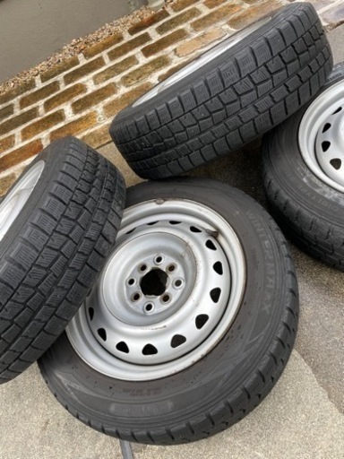 Gマッハ 175/65R15 スタッドレスタイヤ 手渡し可 スタッドレス175/65r15 (みかん) 甲賀のタイヤ、ホイールの中古