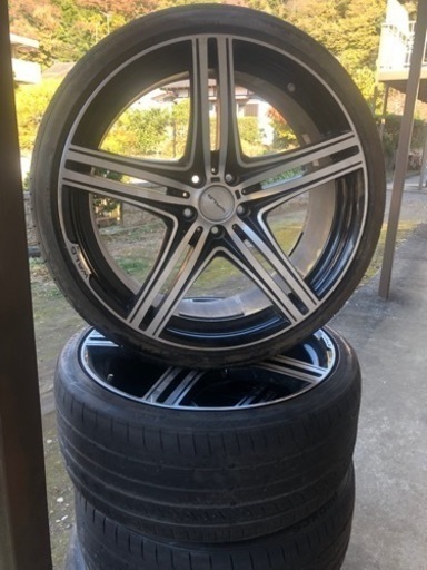 WALD マホラ タイヤとアルミホイール