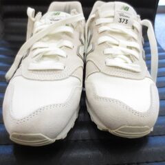 NEW BALANCE 　ニューバランス　レディース　スニーカー　23.5センチ　USED品　白石区南郷通8丁目の画像