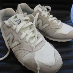 NEW BALANCE 　ニューバランス　レディース　スニーカー　23.5センチ　USED品　白石区南郷通8丁目の画像