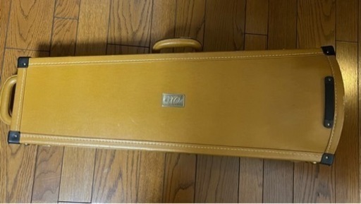 XO（エックスオー）トロンボーン　ハードケースです。