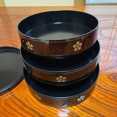 丸型三段重箱　美品　お正月・お花見に是非！の画像