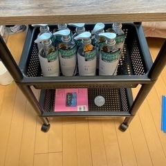 天板キャスター付き収納棚