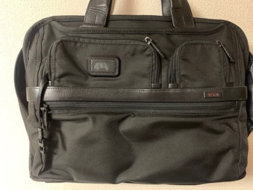 TUMI カバン