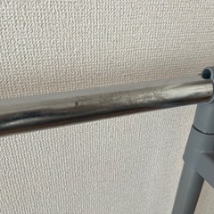 【差し上げます】ハンガーラック　伸縮式の画像