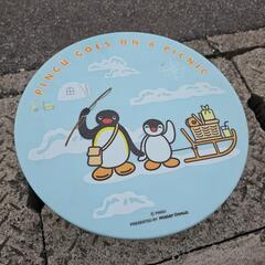 クレーンゲームの景品　プラスチックのテーブル　ピングー