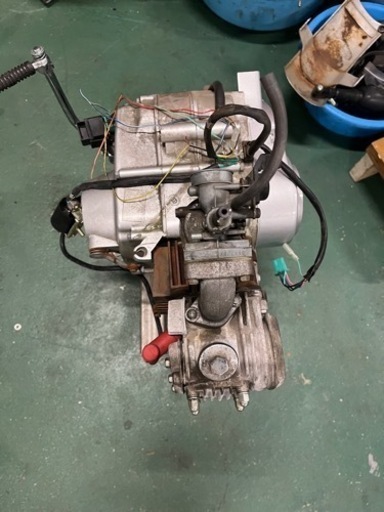 中国製のエンジンです。