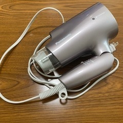 パナソニック　ナノイーヘアドライヤー　2019年製