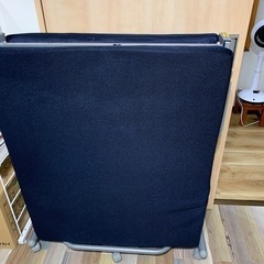 【無料】折りたたみ式 シングルベッド