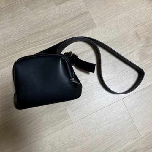 【値下げしました】OSOI（オソイ）ミニポシェット ショルダーバッグ