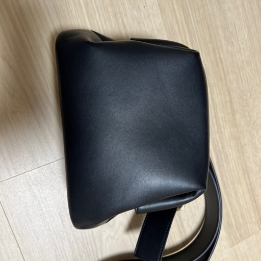【値下げしました】OSOI（オソイ）ミニポシェット ショルダーバッグ