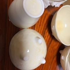 【お渡し予定の方が決まりました】クロワッサン　脚付小皿6個&フリーカップ2個《未使用》の画像