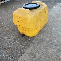 貯水タンク　農業用タンク　300L