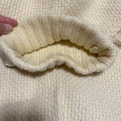 BEAMSタートルネックセーターの画像