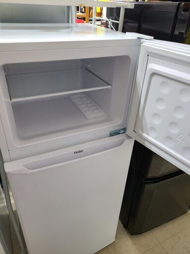 J4131   ★値下げしました★  ★6ヶ月保証付★　Haier　ハイアール　２ドア冷蔵庫　JR-N130C　ホワイト　2022年製 クリーニング済み