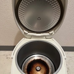 一升炊き炊飯器　TOSHIBA  少し難ありの画像