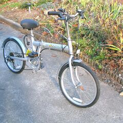 20インチ折畳み式6段変速自転車＆自転車のタイヤ５本＆ホイール２...