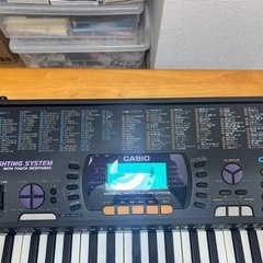 電子キーボード　CASIO光ナビゲーション付きの画像