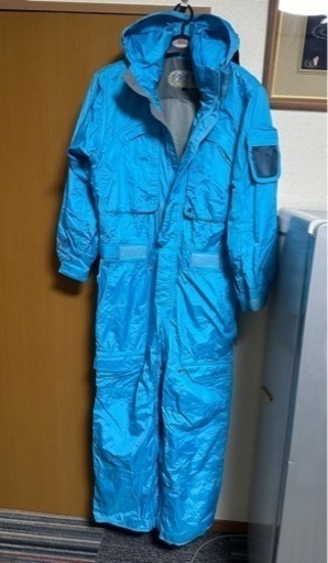 スノーボードウェア　つなぎ