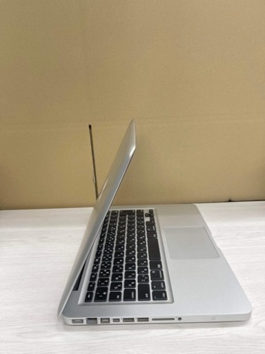 Macbook Pro 2012 ✅13.3-inch ✅CPU: i5 ✅Ram: 4GB  ✅ SSD 512GB  