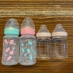 combi   除菌じょ〜ずと哺乳瓶4本セットの画像