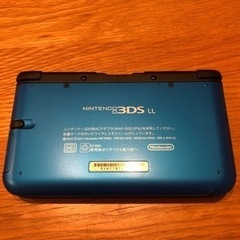 ニンテンドー3DS LL ブルー×ブラックの画像