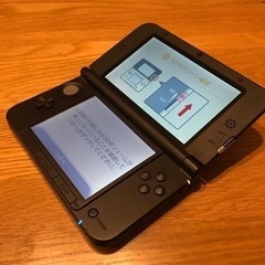ニンテンドー3DS LL ブルー×ブラックの画像