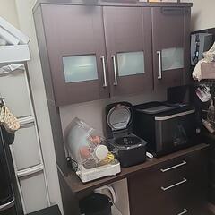 食器棚の画像