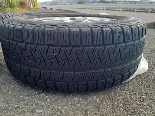 スタッドレスタイヤ  ホイール付(215/60/R16)4本