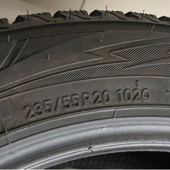 235/55R20スタッドレス2022年製