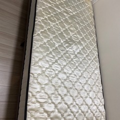 シングルベッド、マットレス